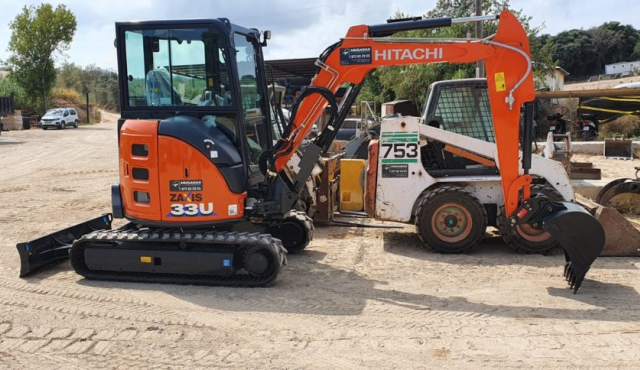 NOVA ADQUISICIÓ HITACHI 33U